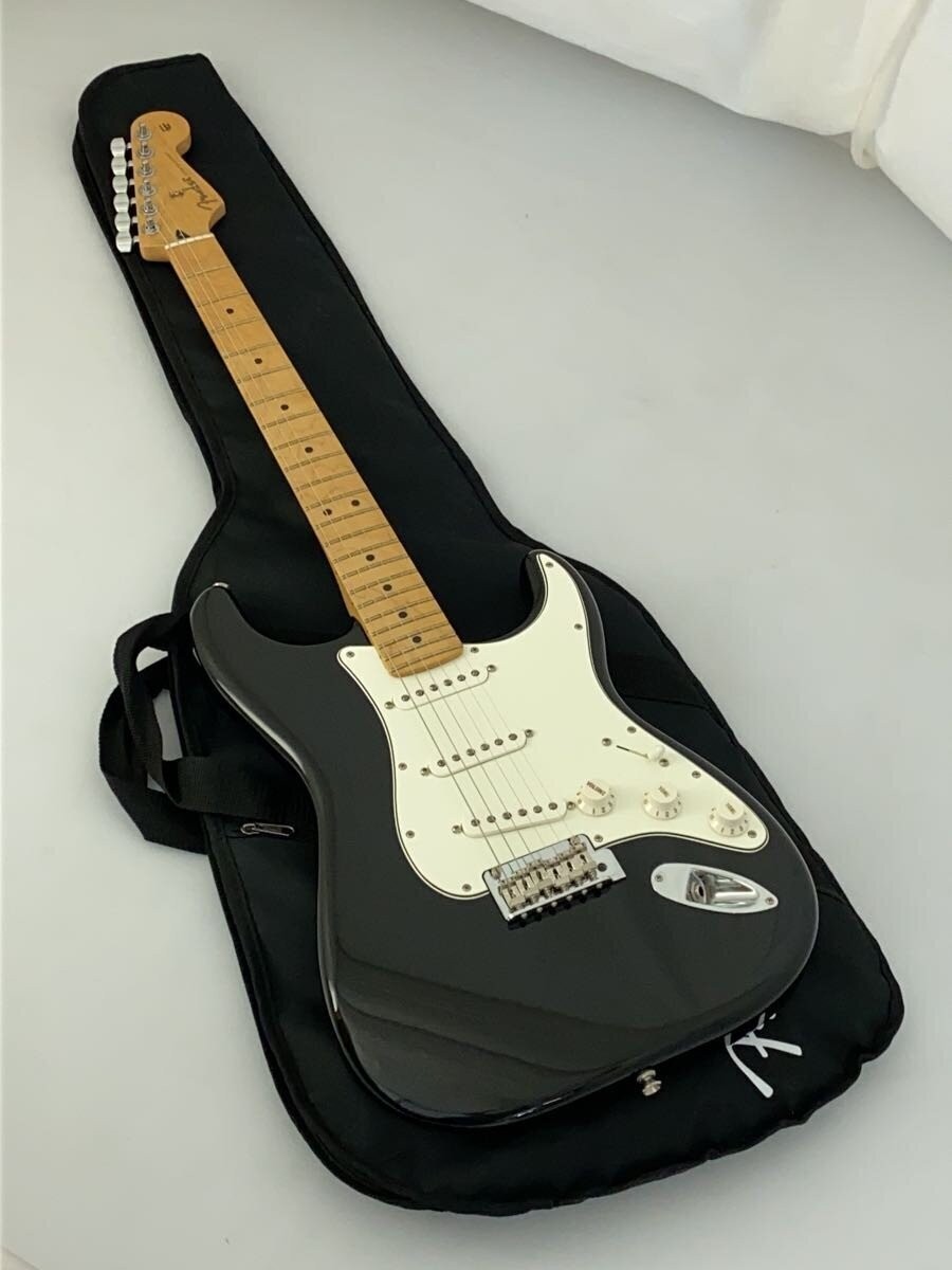 Fender Player Stratocaster Black 2023 Made in Mexico with Soft Case
