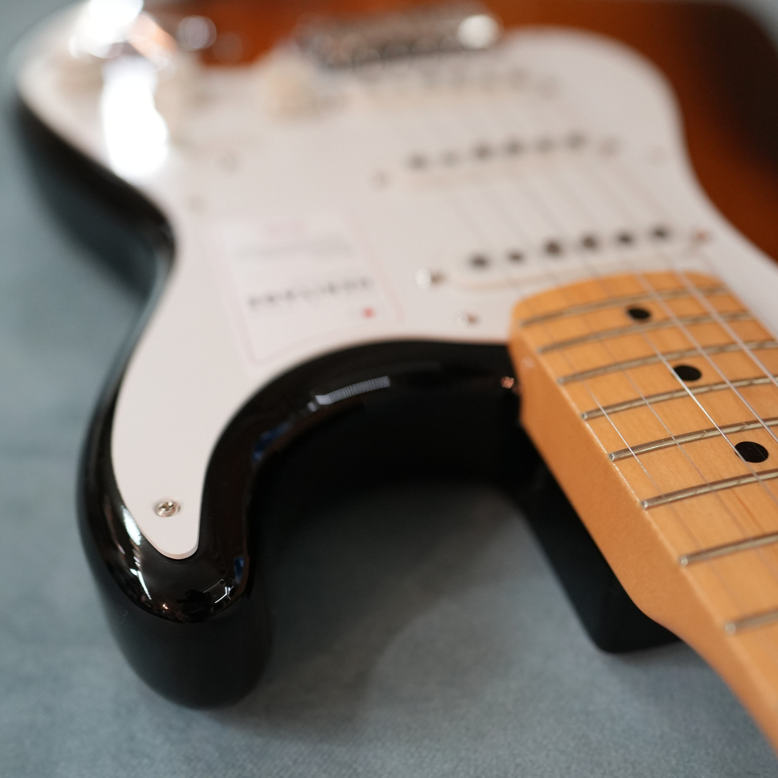 Fender Made in Japan Heritage 50s Stratocaster Maple 2-Color Sunburst