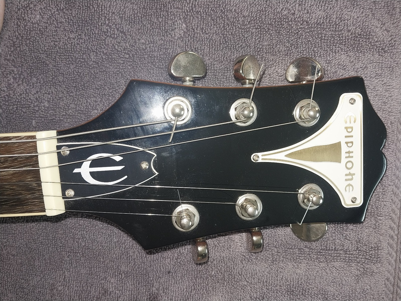 Epiphone Archtop WildKat Electric Guitar