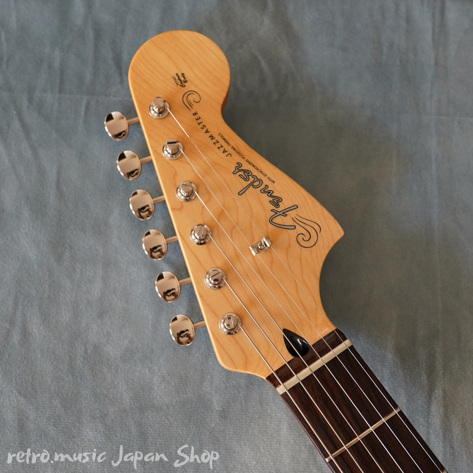 Fender Made in Japan Hybrid II Jazzmaster Rosewood Arctic White Electric Guitar