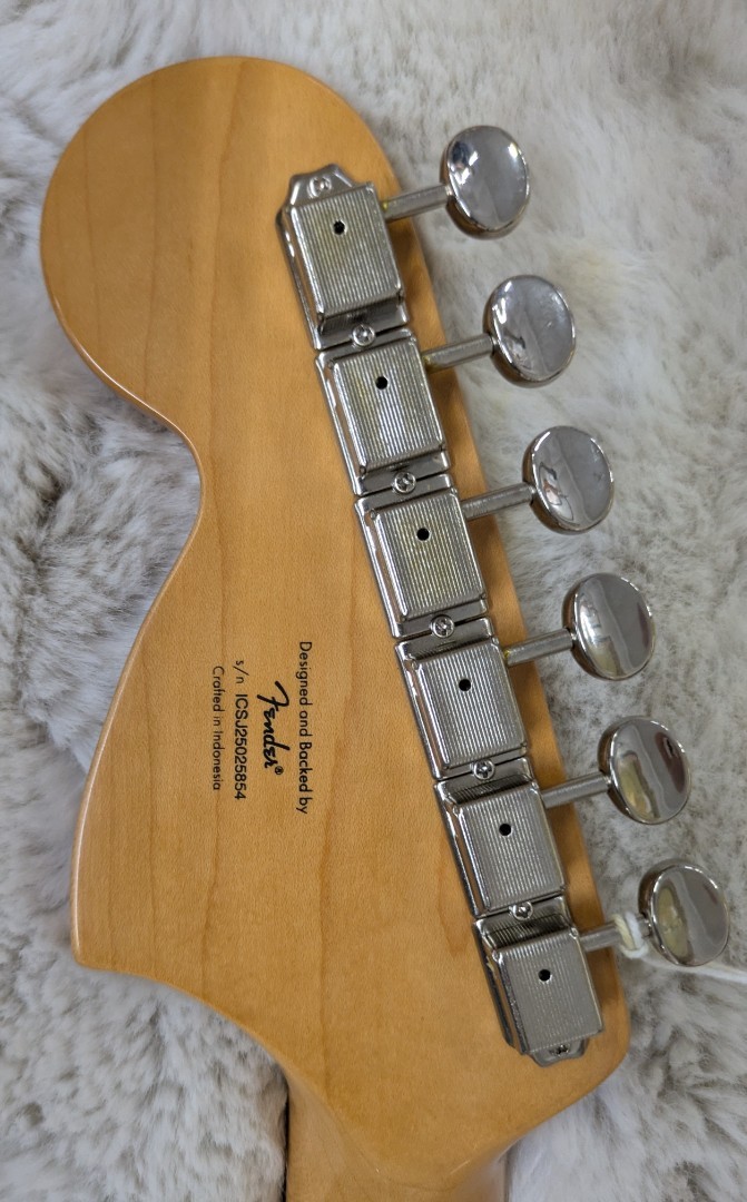 Fender Squier Classic Vibe Series ’60s Mustang, Laurel Fingerboard, Sonic Blue