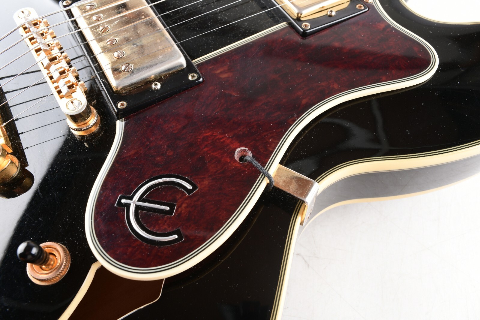 *Epiphone Sheraton II EB Semi-Hollowbody Electric Guitar 2014