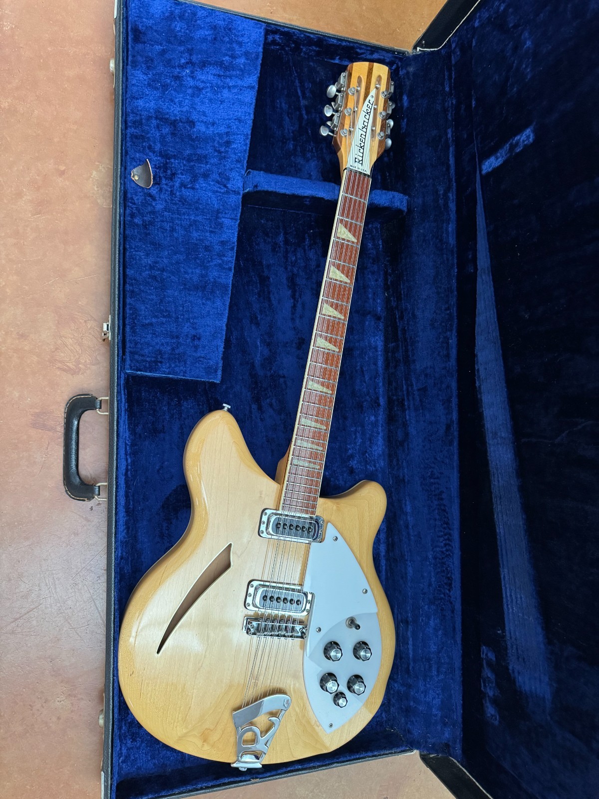 1977 Rickenbacker 360/12 MG (Mapleglo) + Stereo Box