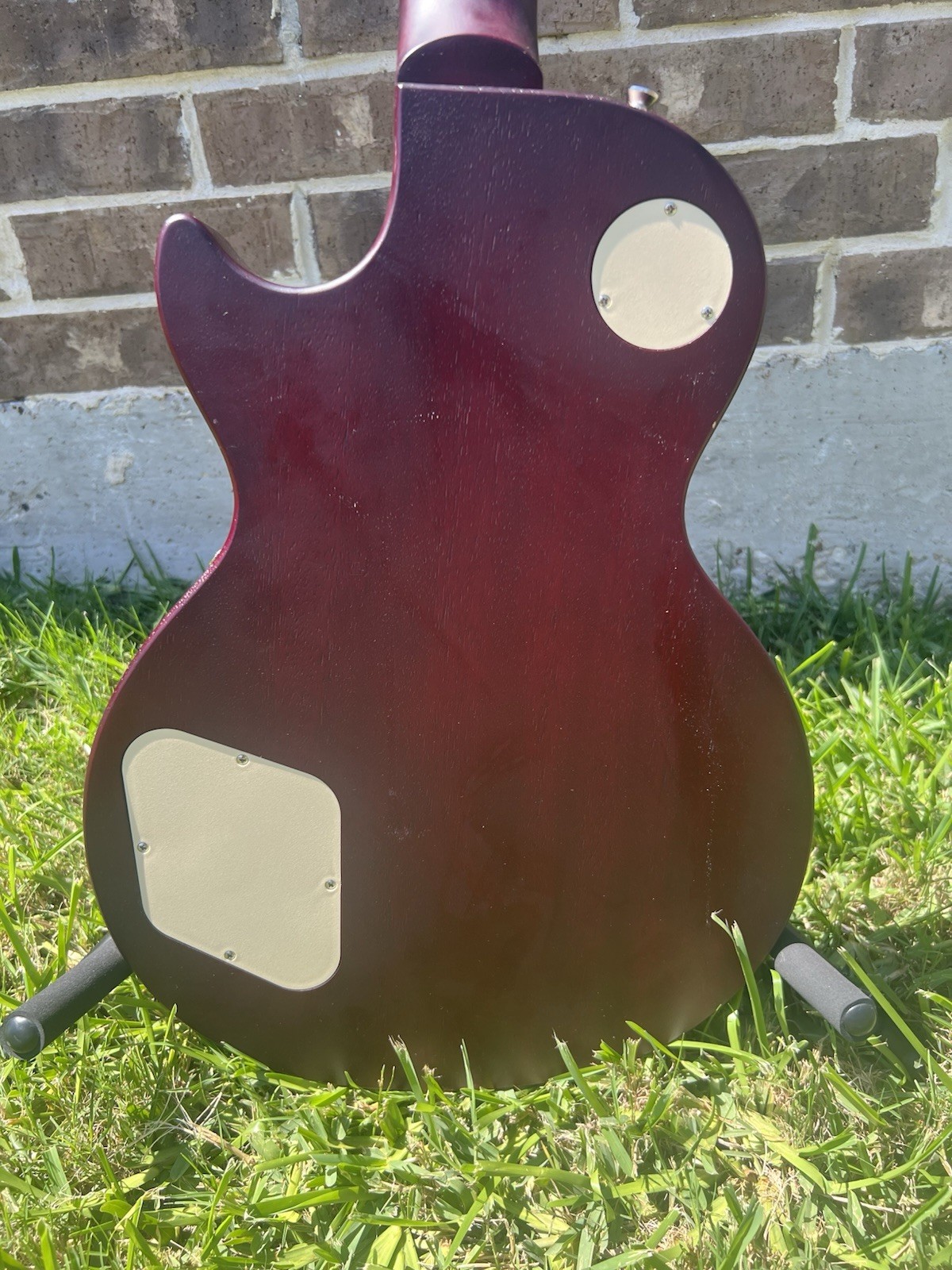 Limited Edition Wine Red Epiphone Les Paul Traditional Pro IV Satin Finish 2021