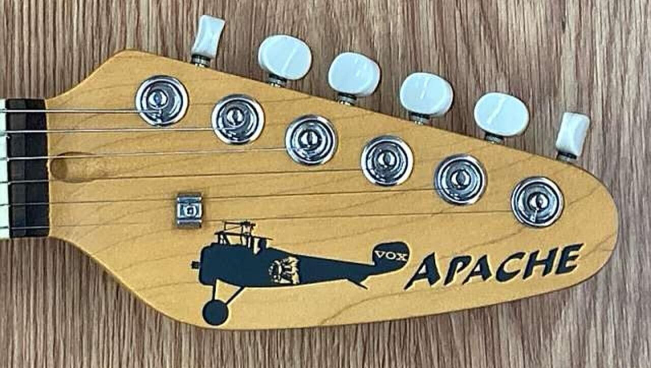 VOX APACHE-2 Phantom Guitar Salmon Red Built-in Speaker Battery Drive