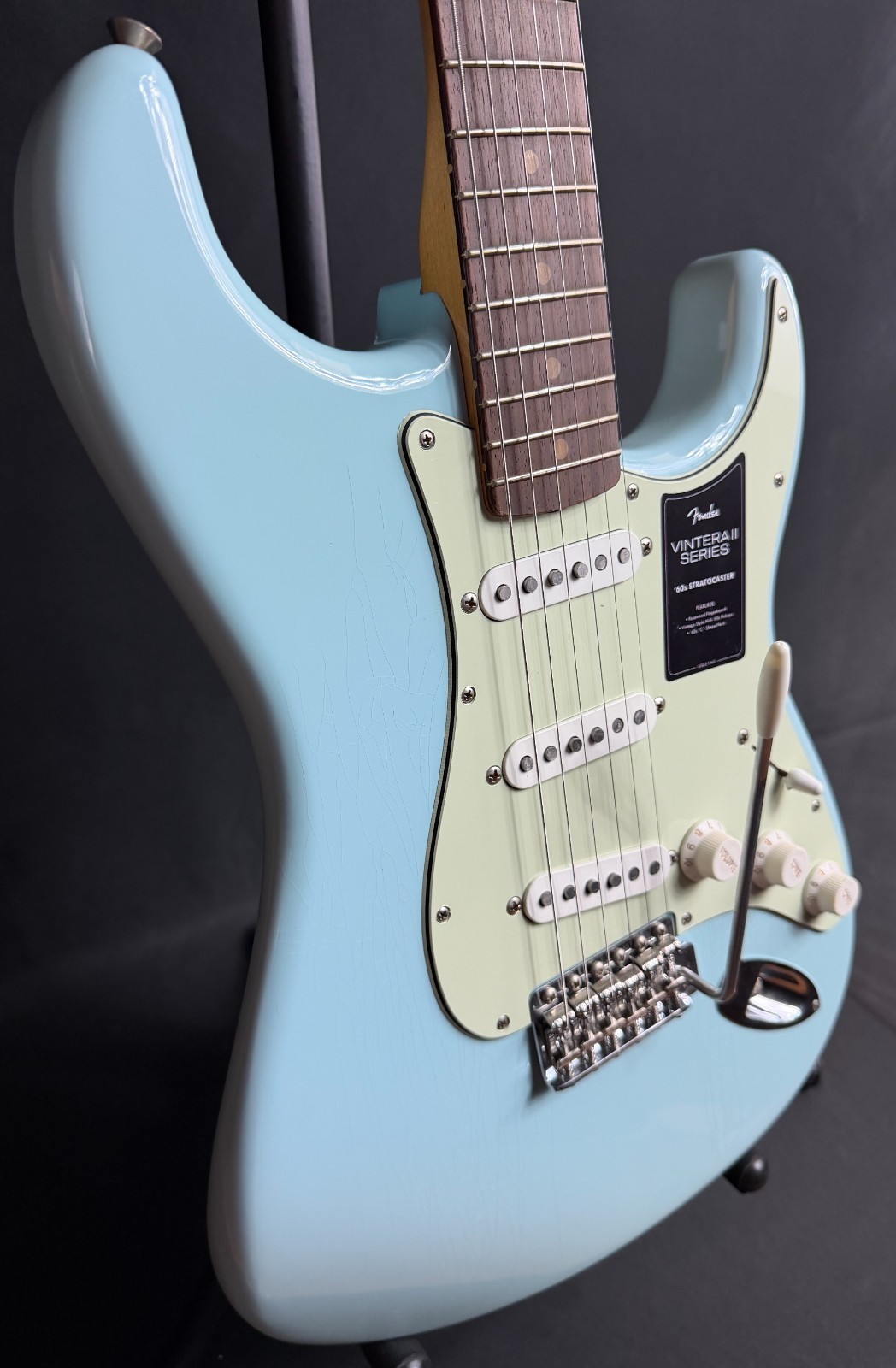 Fender Vintera II Road Worn ’60s Stratocaster Electric Guitar Sonic Blue w/ Case