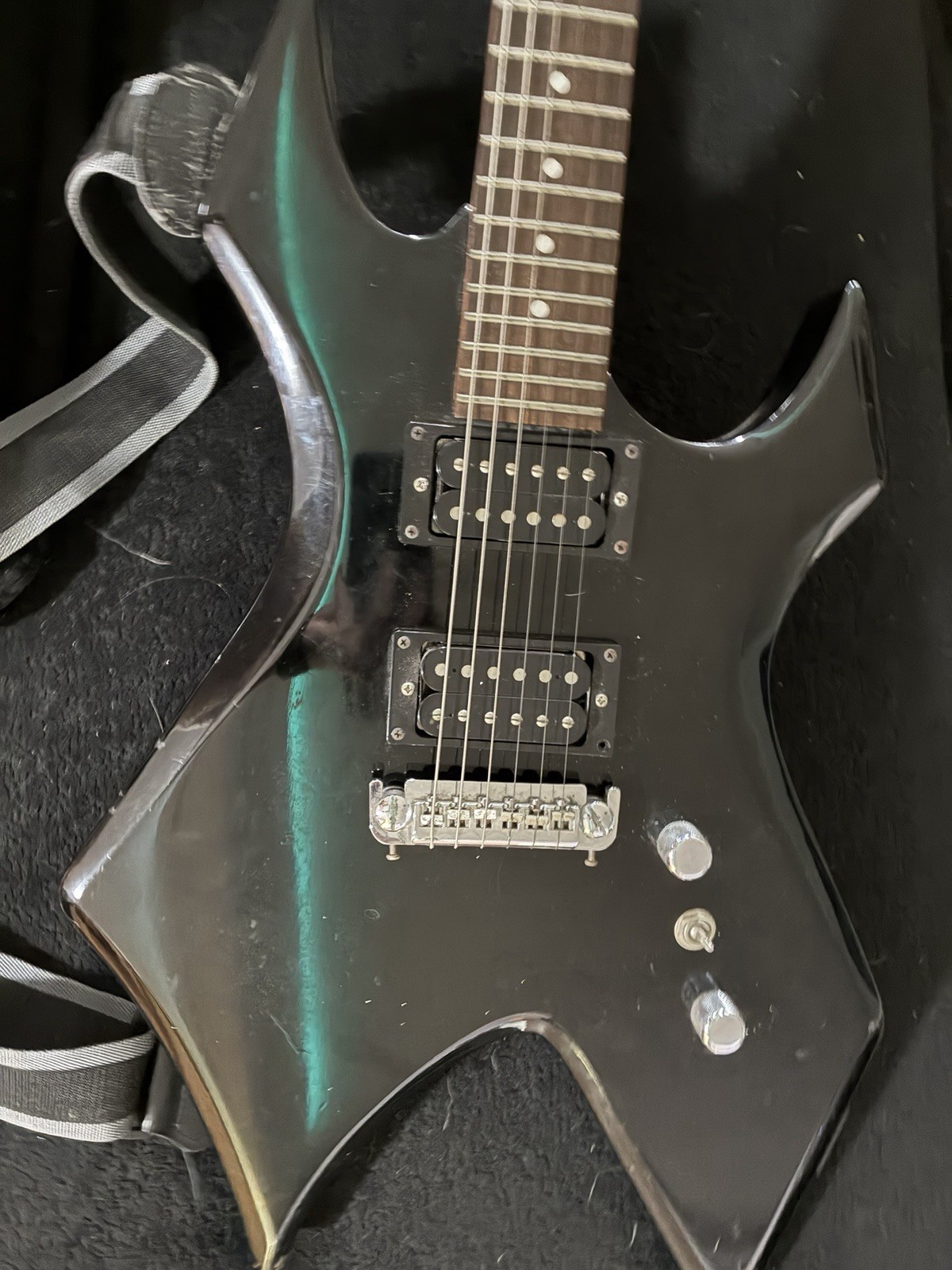 B.C. Rich Bronze Series ST-6K Black Solid Body 6-String Electric Guitar