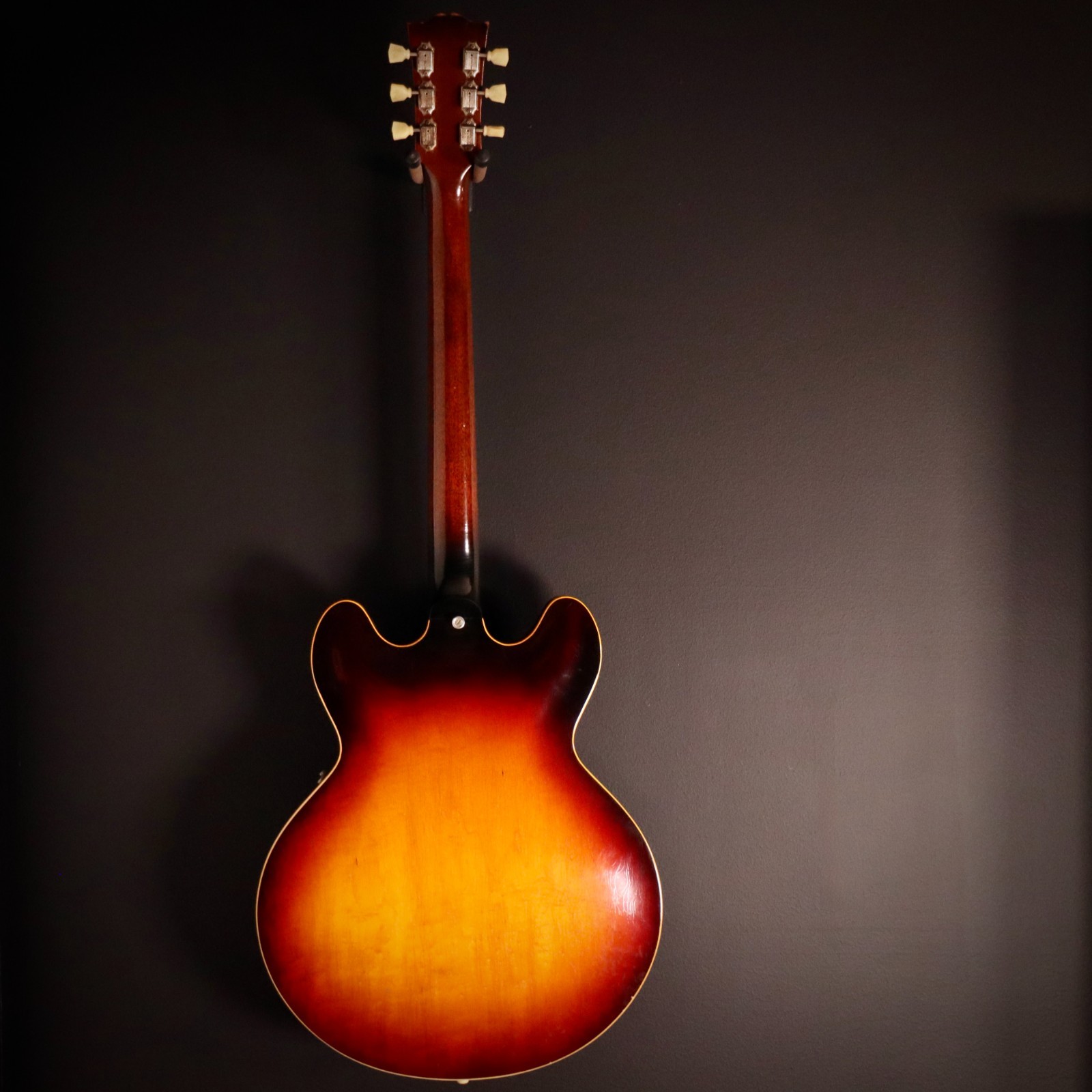 1958 Gibson ES-335 – First Year – Thin Top – Super Clean