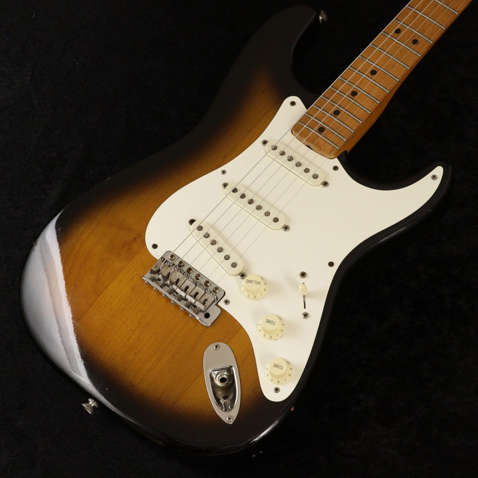 Fender USA US Vintage 57 Stratocaster 2Tone Sunburst Used 1988 Alder w/Hard Case