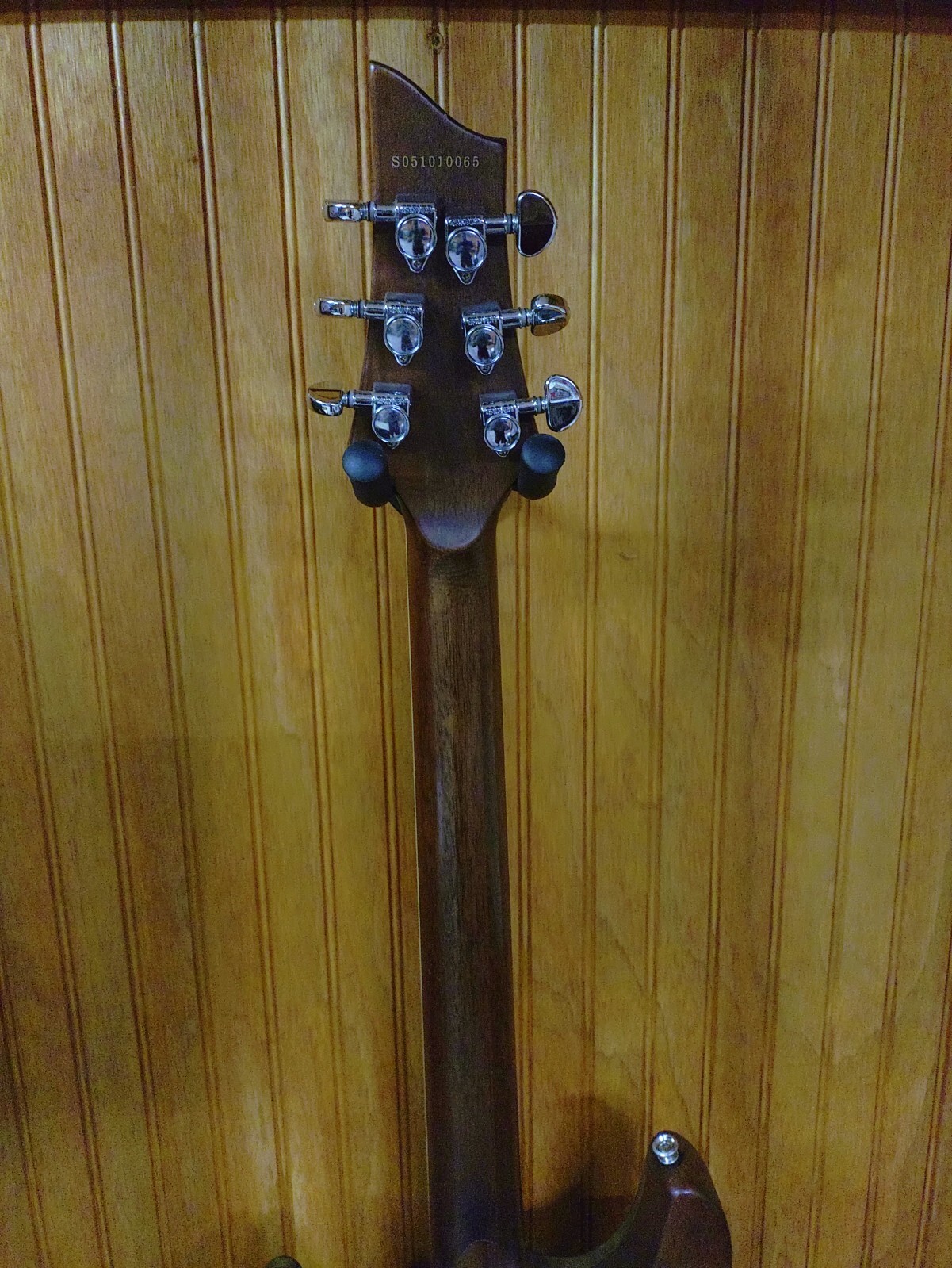 Schecter C-1 Exotic Diamond Series W/ Hard Case