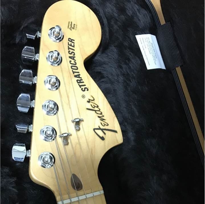 Fender USA American Special Stratocaster Electric Guitar from Japan