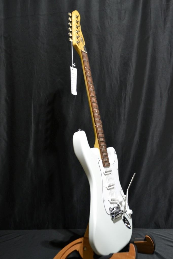 G & L TRIBUTE SERIES S-500, SONIC BLUE, International Buyer Welcome