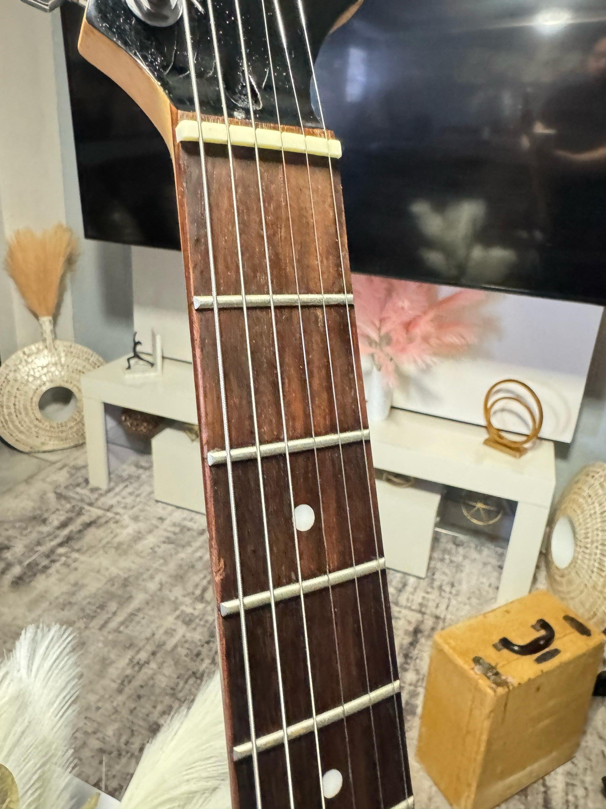 Silvertone SS11 Electric Guitar