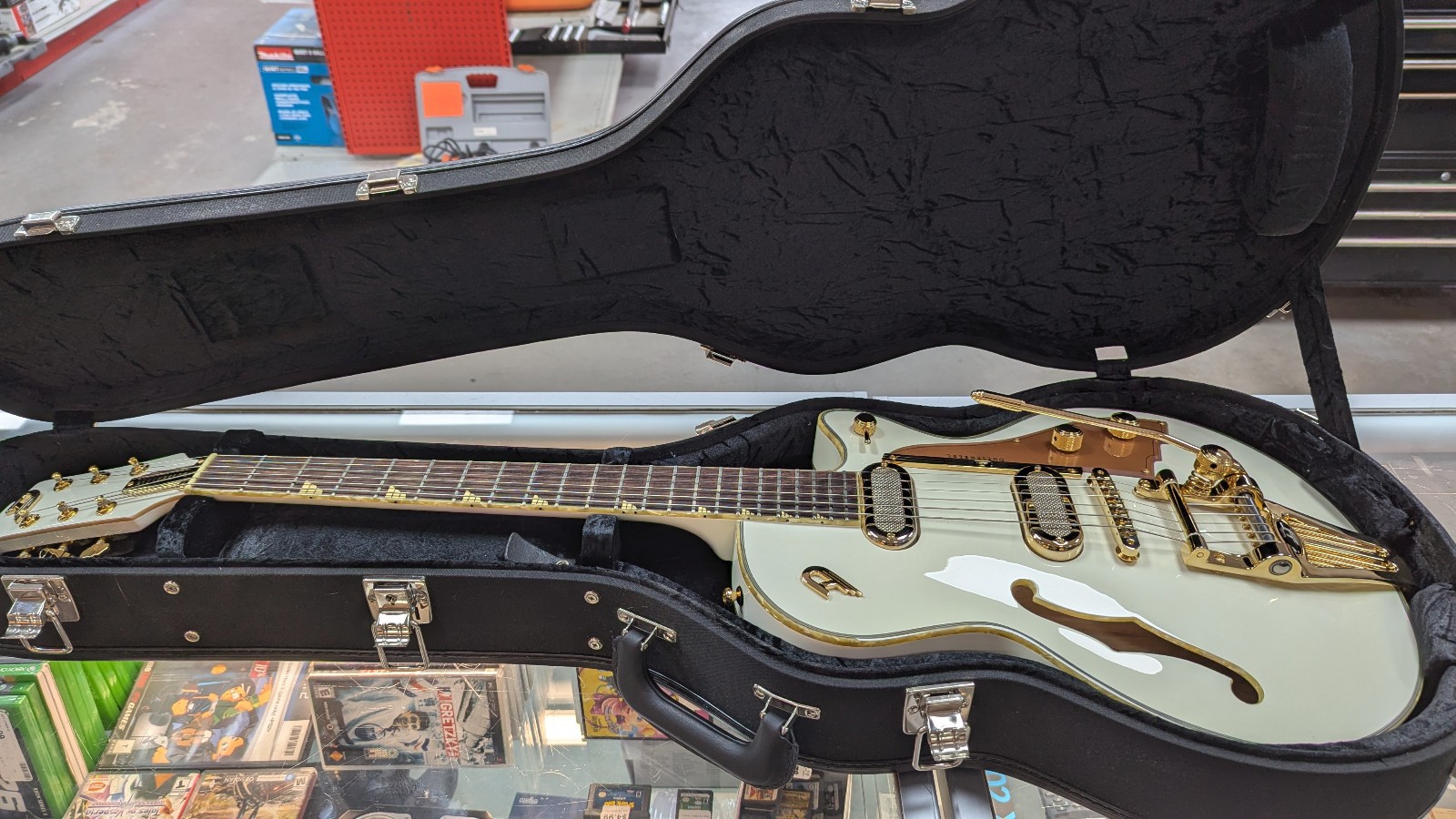 Mint condition Duesenberg Starplayer TV Phonic W/ Orig. Case & All Paperwork