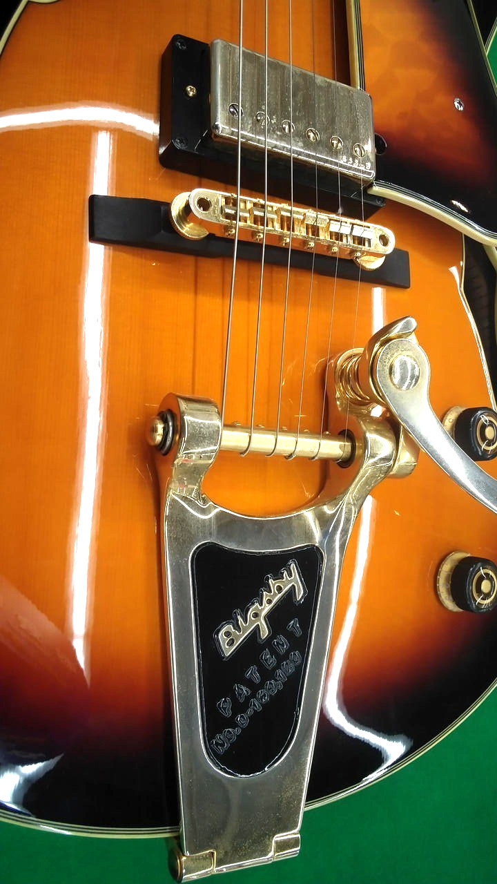 Ibanez LGB30 George Benson Model Semi-Hollow Guitar Sunburst Bigsby