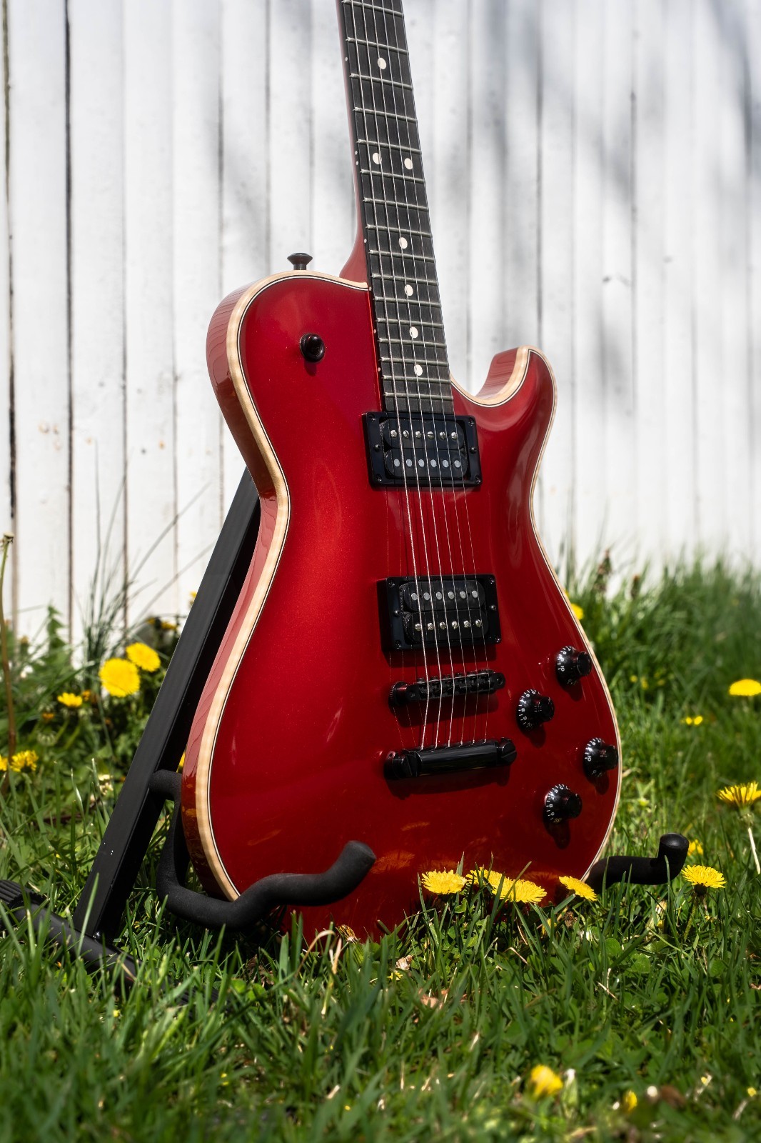 Knaggs Kenai TOM/Candy Apple Red/Black HW