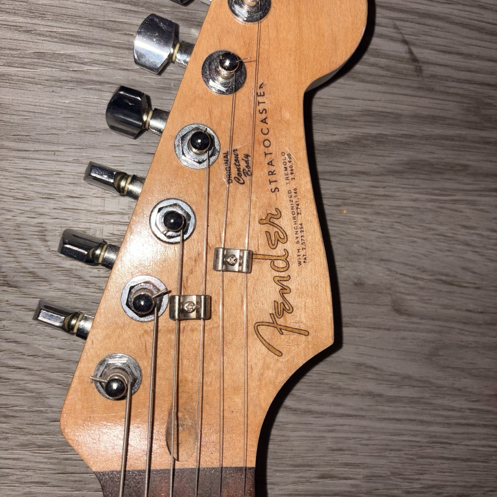 Fender Stratocaster 6-String Electric Guitar made in 2007 Off White used