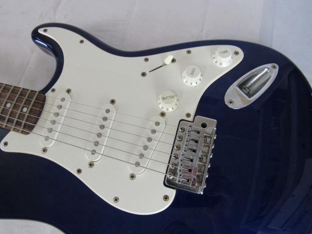 Fender Squier Stratocaster Affinity (Indonesia) Blue Electric Guitar W-Gig Bag