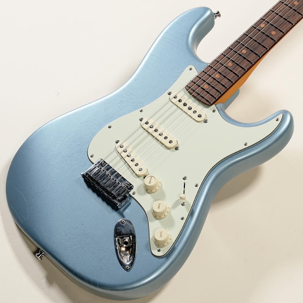Fender American Ultra Luxe Vintage 60s Strat Ice Blue Metallic [US25016320]