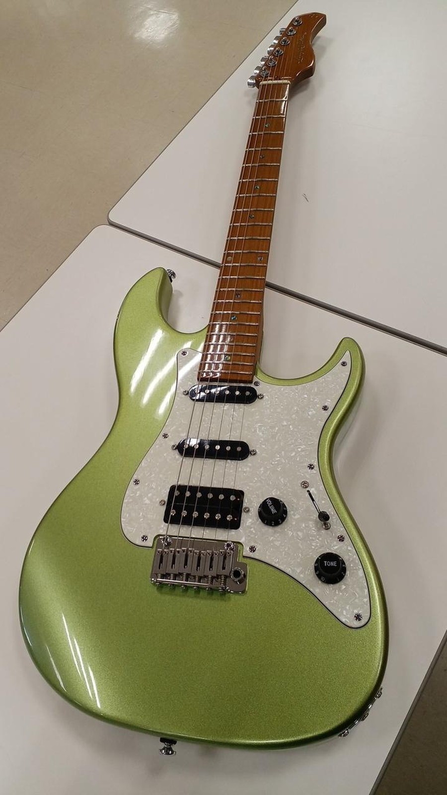 SIRE LARRY CARLTON S7 Used Alder body Maple neck Rosewood fingerboard w/Gig case