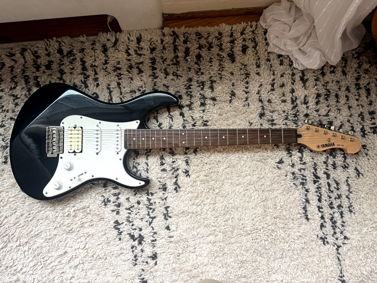 yamaha eg112c electric guitar