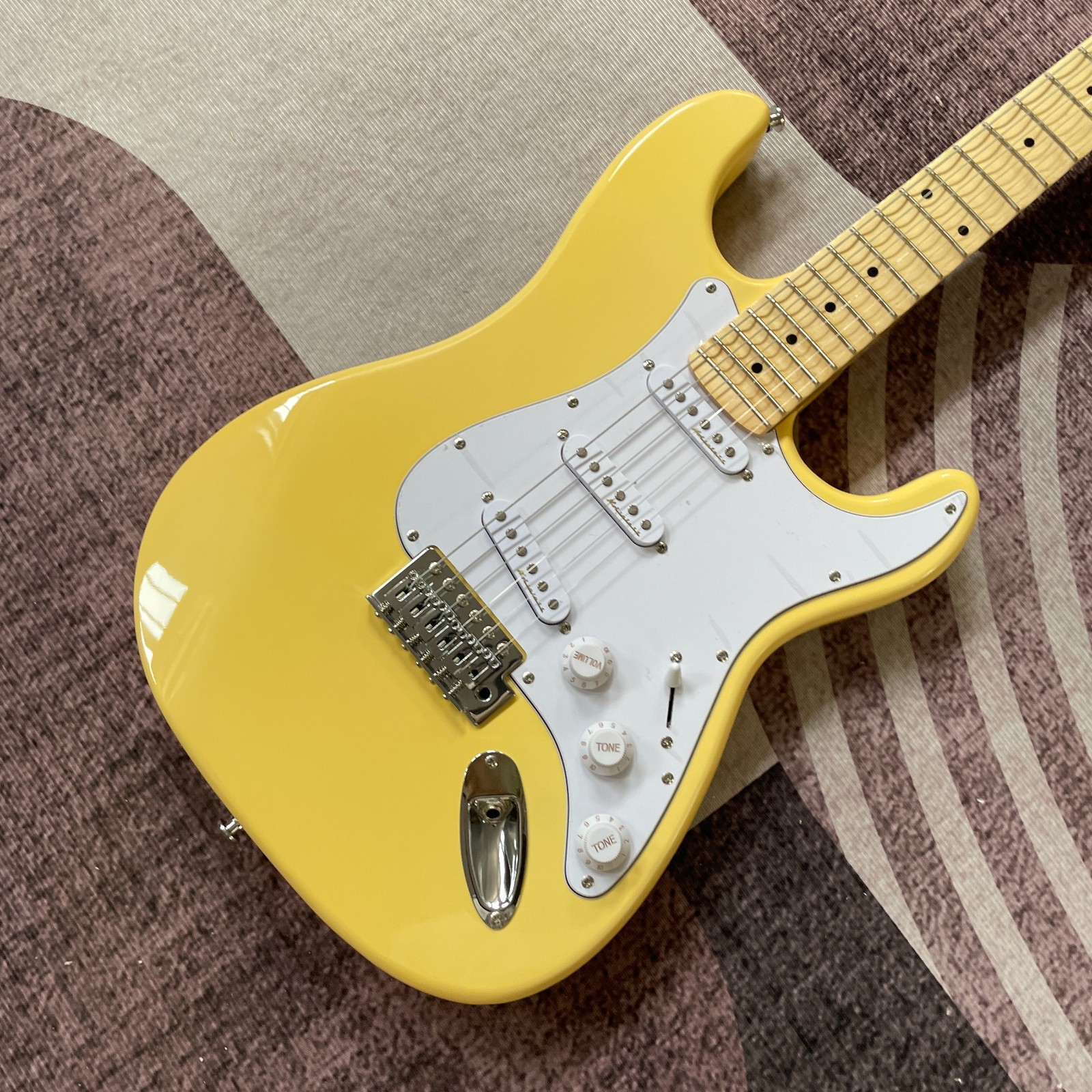 Yellow ST Electric Guitar SSS Pickups Basswood Body Maple Fretboard&Neck USA