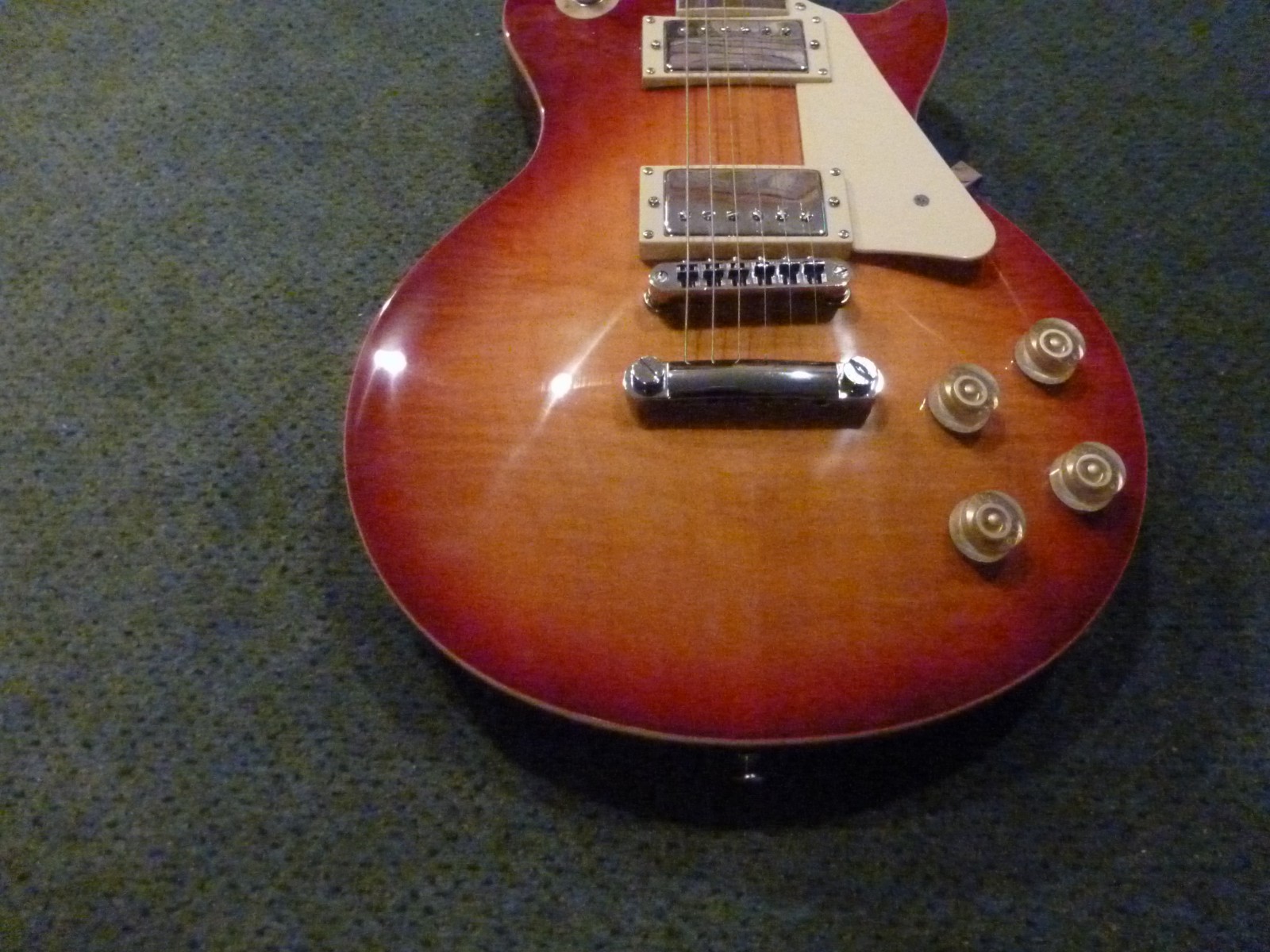 lp style electric guitar. M.R.B. Cutoms .please read !