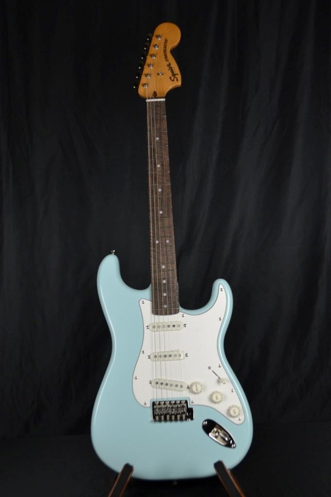 SQUIER FSR CLASSIC VIBE ’70s STRATOCASTER, SONIC BLUE, Int’l Buyer Welcome