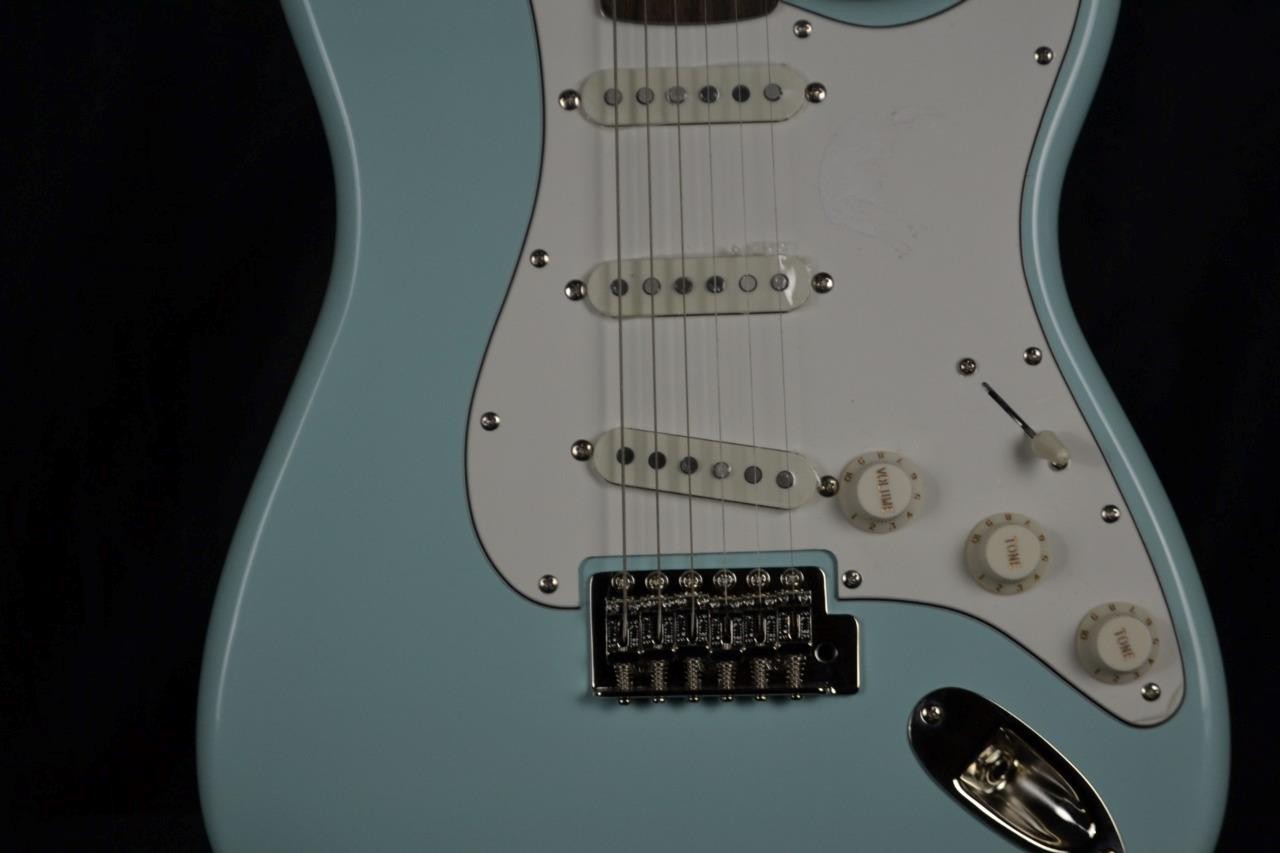 SQUIER FSR CLASSIC VIBE ’70s STRATOCASTER, SONIC BLUE, Int’l Buyer Welcome