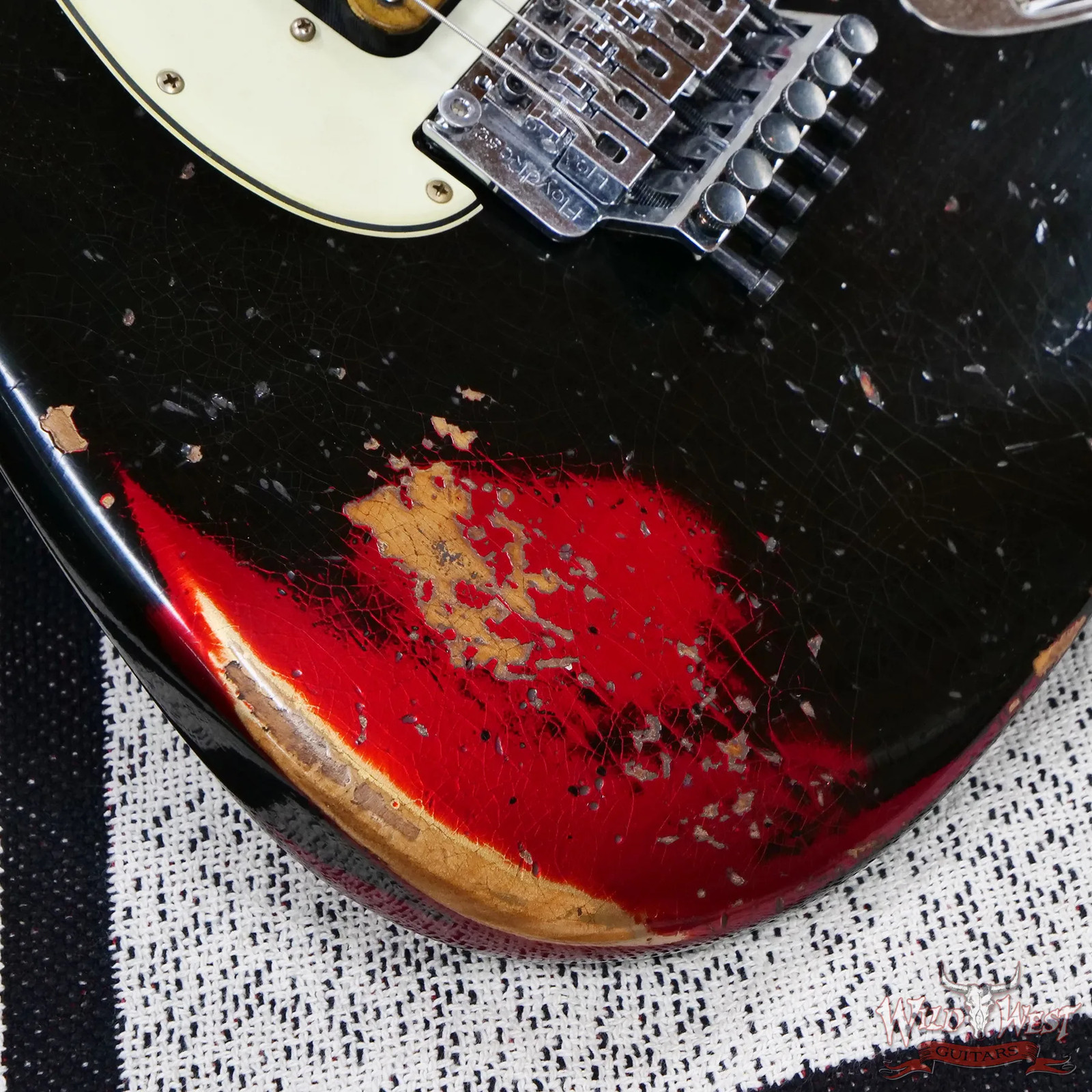 Fender Custom Shop Black Lightning Stratocaster Floyd Rose Apple Red 8.00 lbs