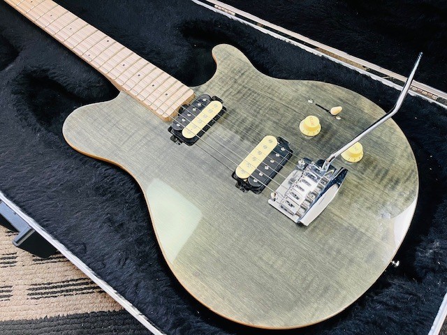 Super Featured Item Sterling By Music Man Sub Series Axis Bright Body Color That