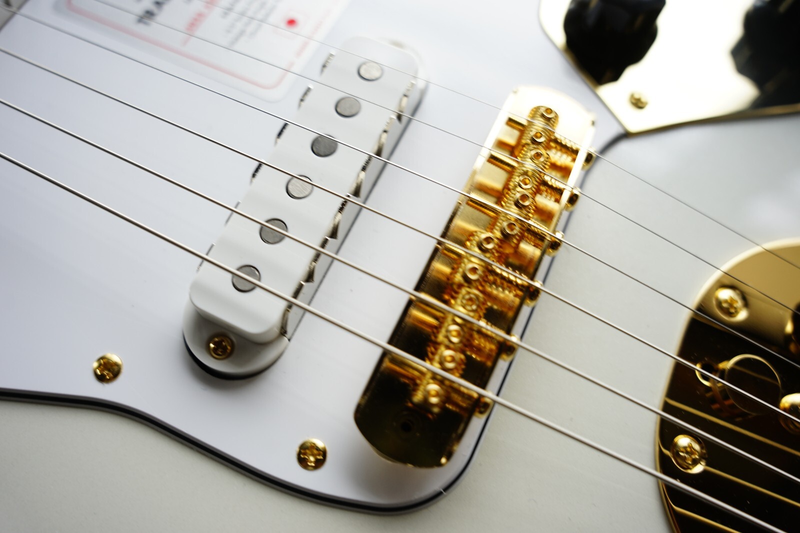 Fender Made in Japan Traditional 2025 Collection 60s Jaguar White Pearl New