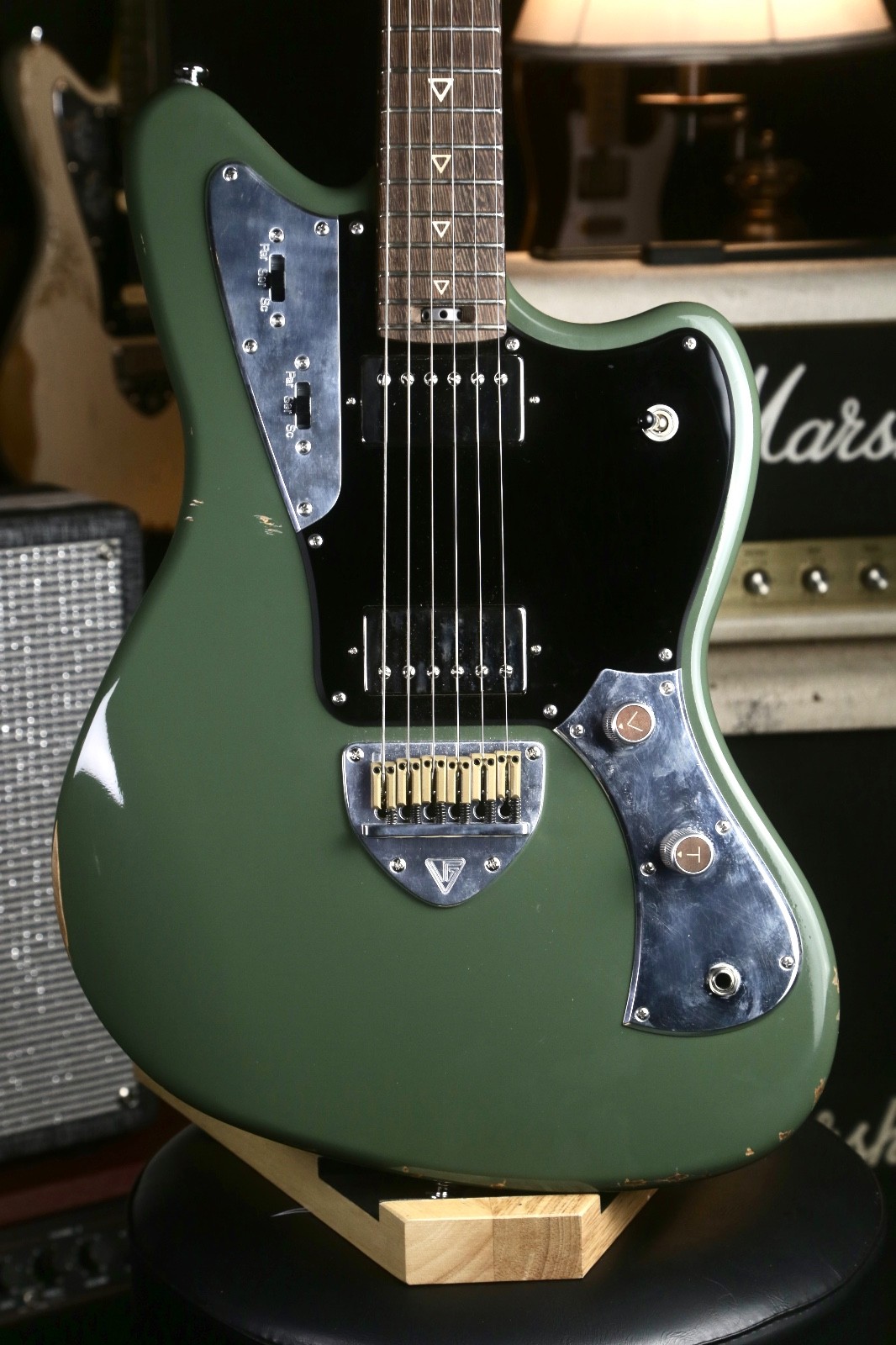 Valiant Jupiter, Made in Ukraine 2025 – Olive Mash Distressed