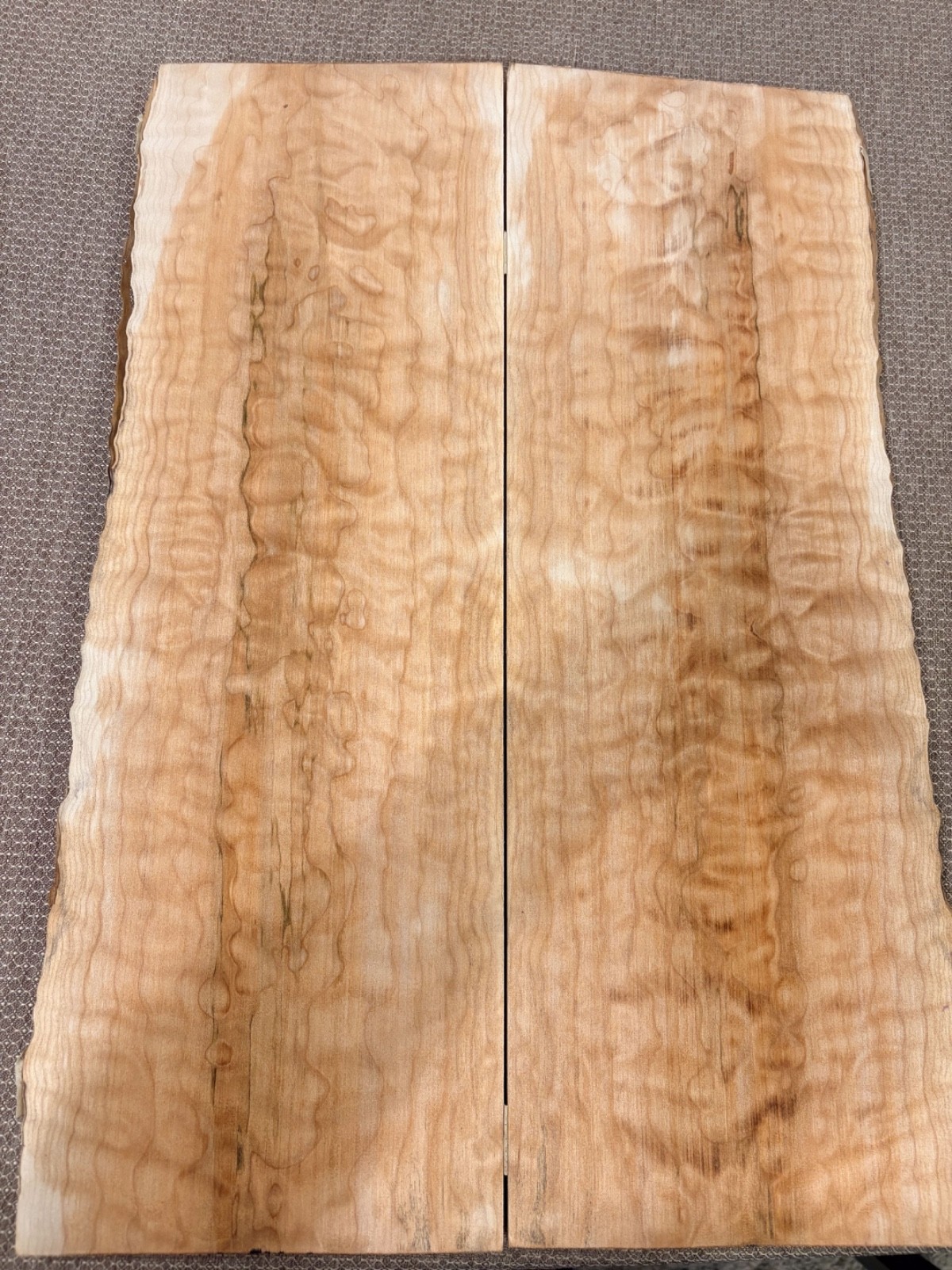 GUITAR TOP LUTHIER WOOD QUILTED MAPLE 21.5LX14X.50″ #1509