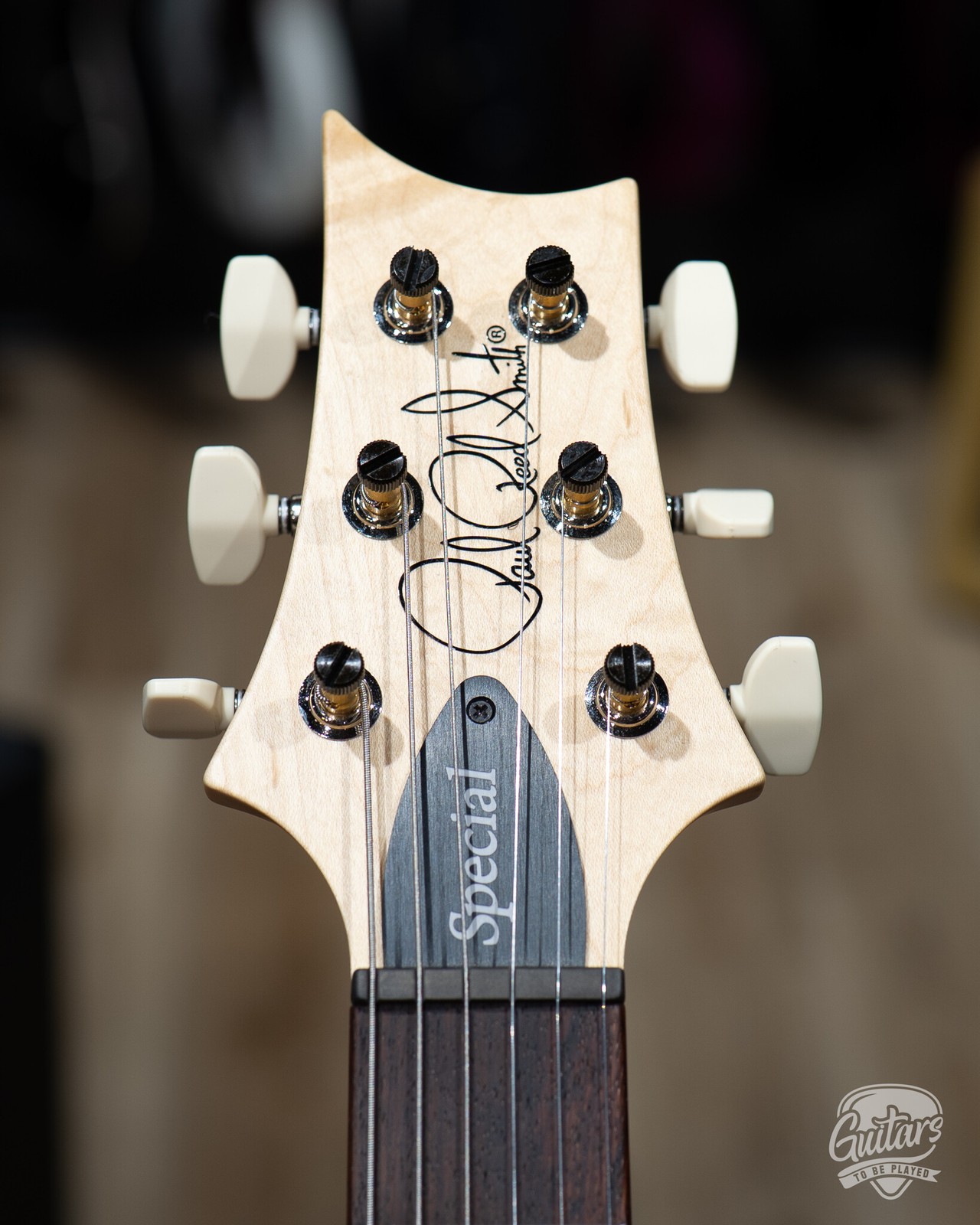 2025 PRS Core Swamp Ash Special w/ Gigbag – Scarlet Smokeburst