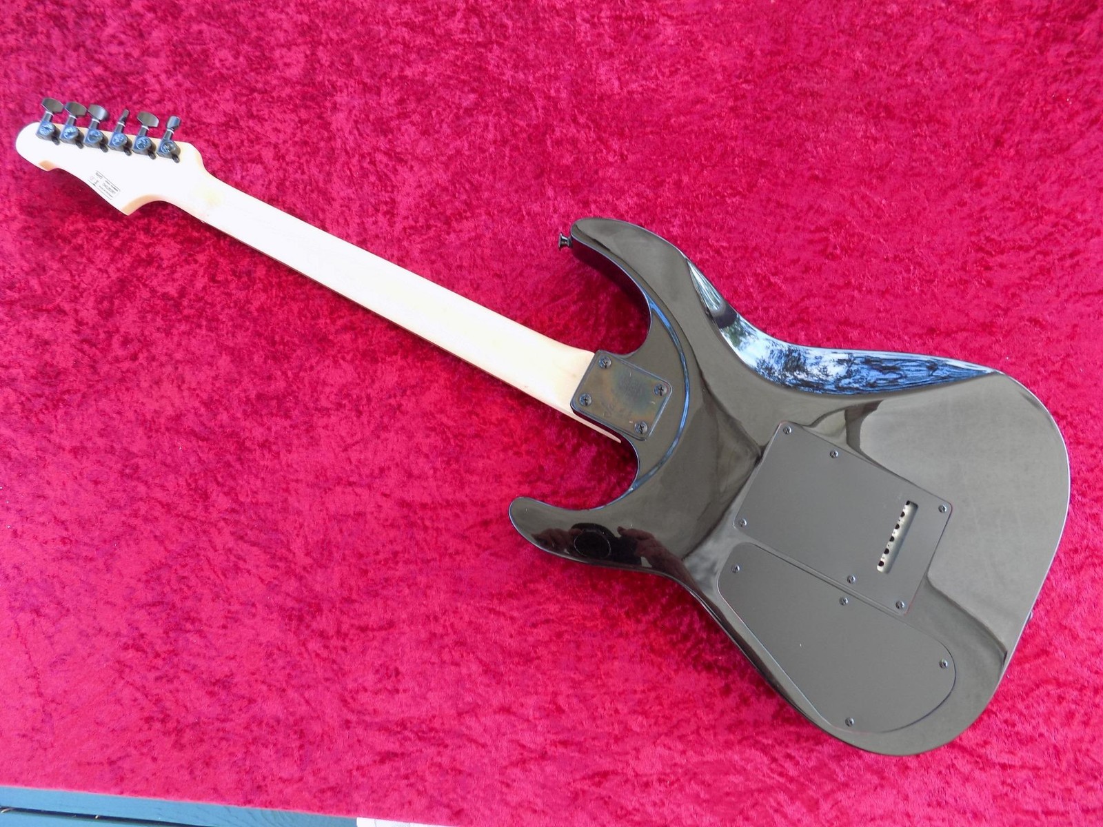 Jackson/IYV “Custom Shack”, Hot Invader Style Pickups,Coil Splitting,Nice