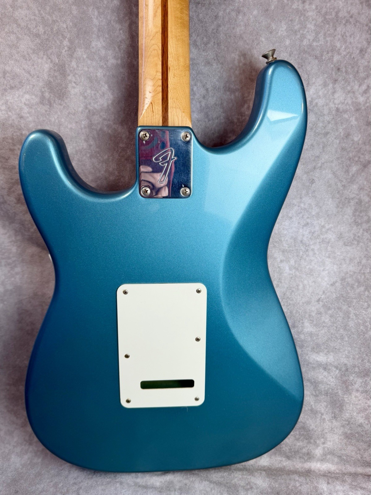 Fender Standard Stratocaster 1996 electric guitar Lake Placid Blue MIM
