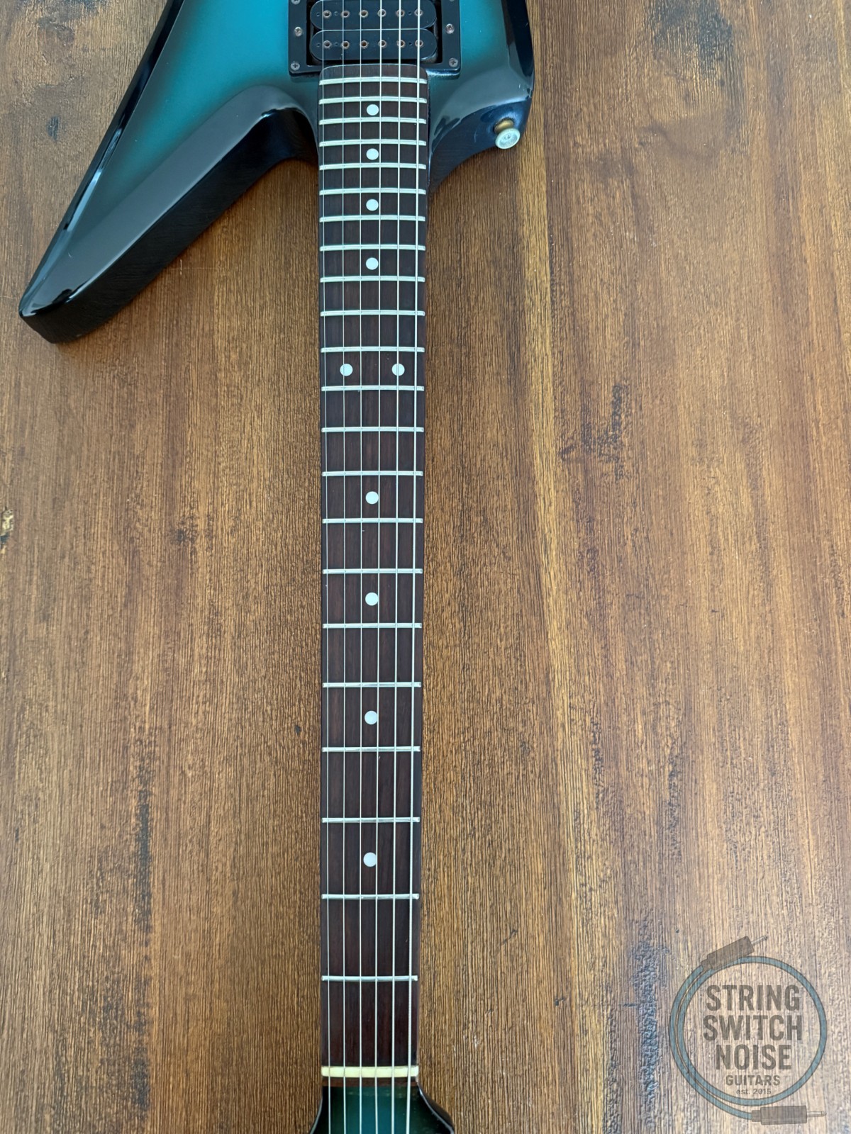 Aria Pro II, Explorer Guitar, ZZ Deluxe, Blue Black Burst, MIJ, 1983