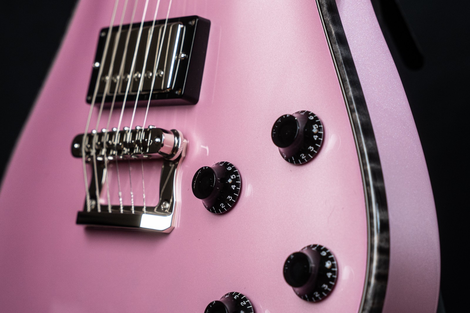 Knaggs Kenai-Pink Ice-Onyx Binding