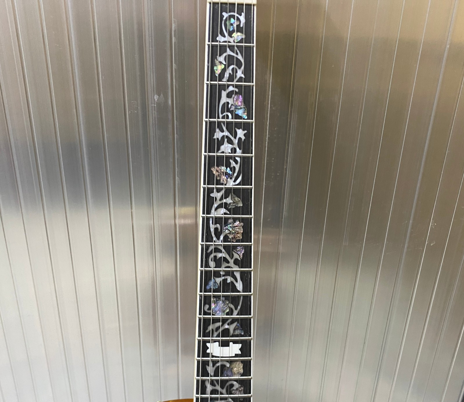 Luxurious Flame Maple Veneer Electric guitar Gold hardware multicolour Binding