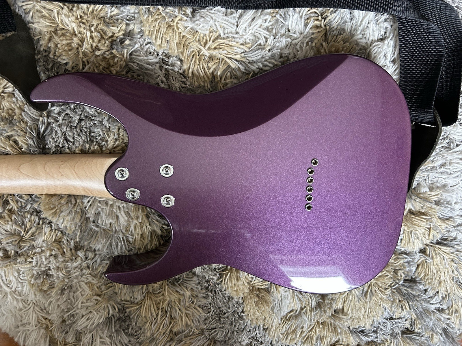 Ibanez Mikro GRGM21M Solid Electric Guitar. Barely Used