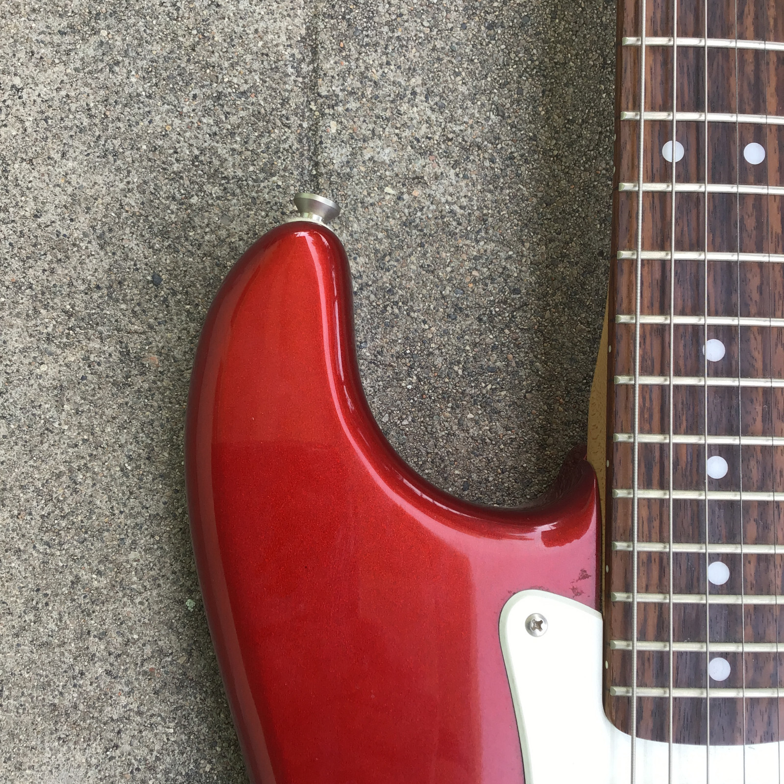 Squier by Fender Affinity Strat Electric Guitar Cherry Apple Red 6 Strings
