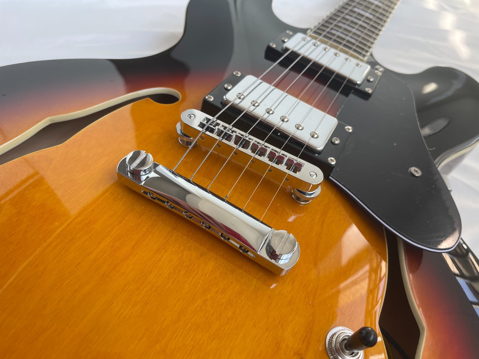 Sunburst 335 Electric Guitar Semi Hollow Body Tune-O-Matic Bridge Rosewood