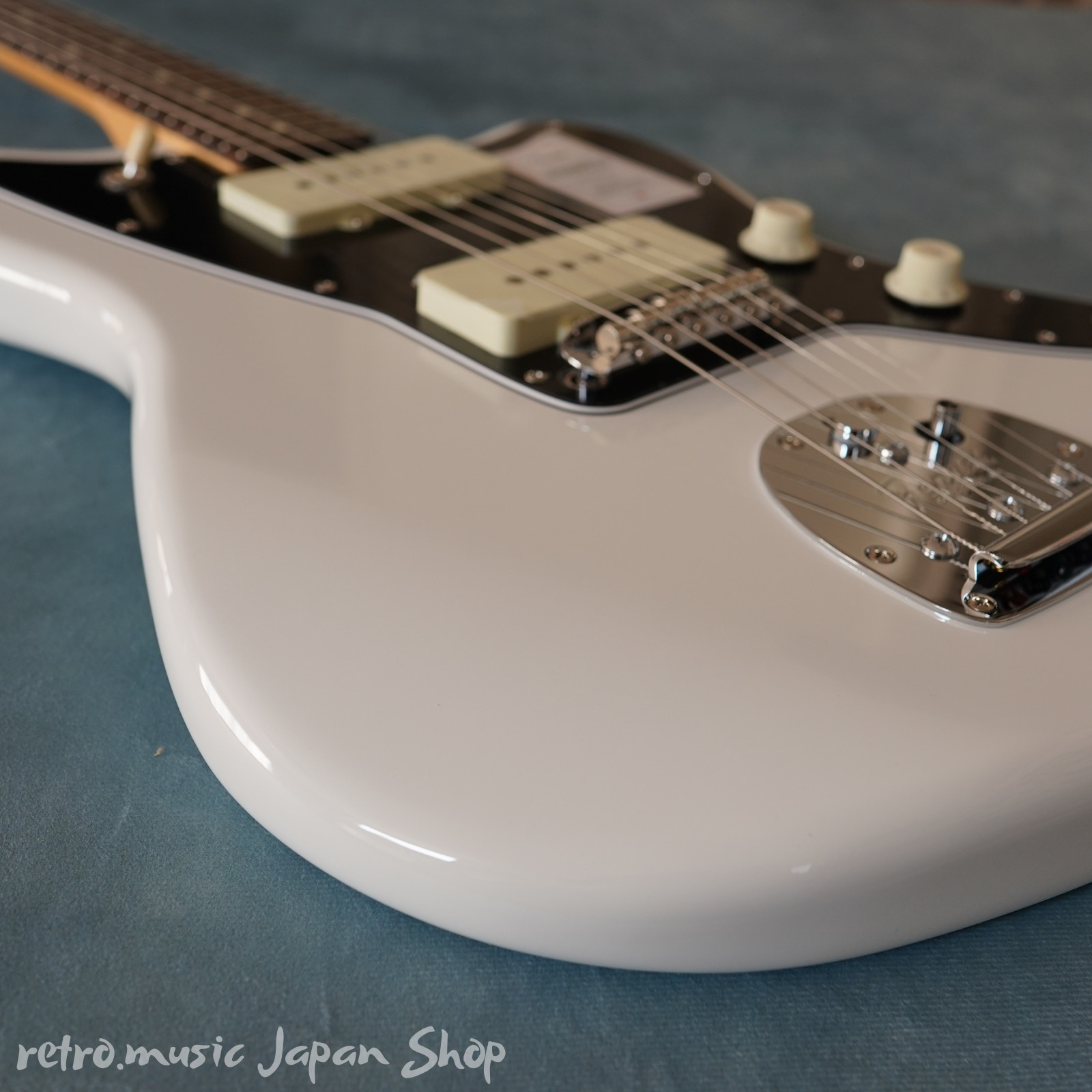 Fender Made in Japan Hybrid II Jazzmaster Rosewood Arctic White Electric Guitar