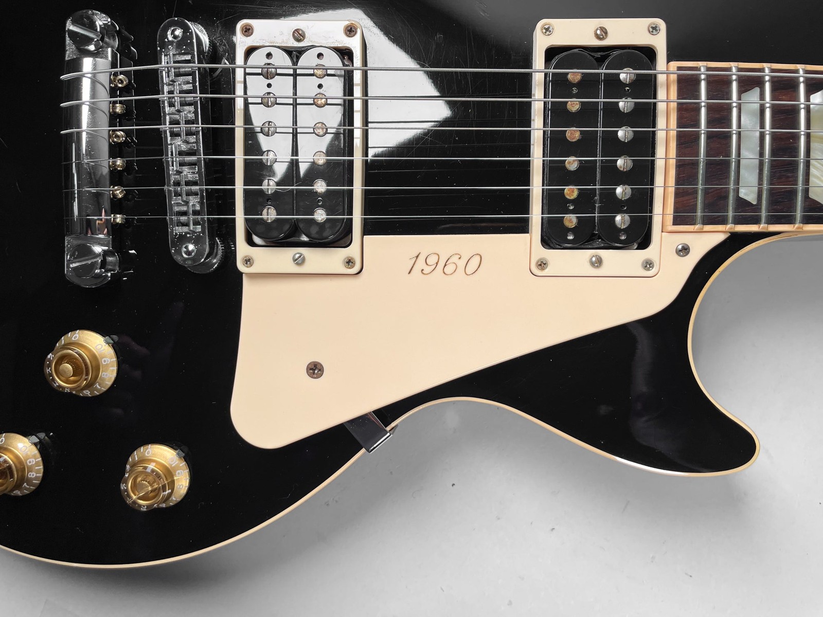 2011 Gibson Les Paul Classic Black Finish w/OHSC