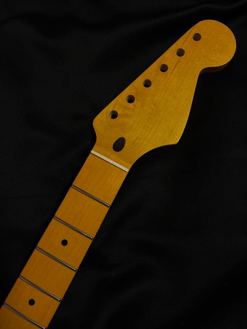 Stratocaster neck No.66 one piece maple jumbo F vintage color