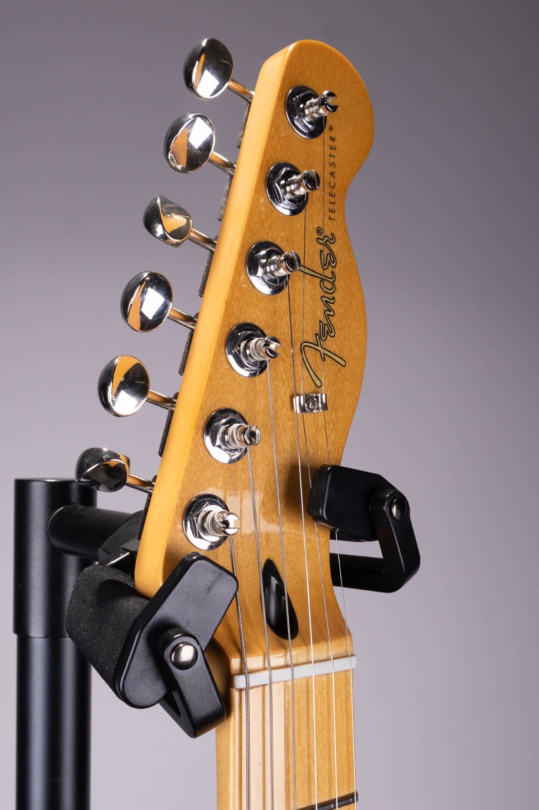 Fender Player II Telecaster – 3-Color Sunburst with Maple Fingerboard