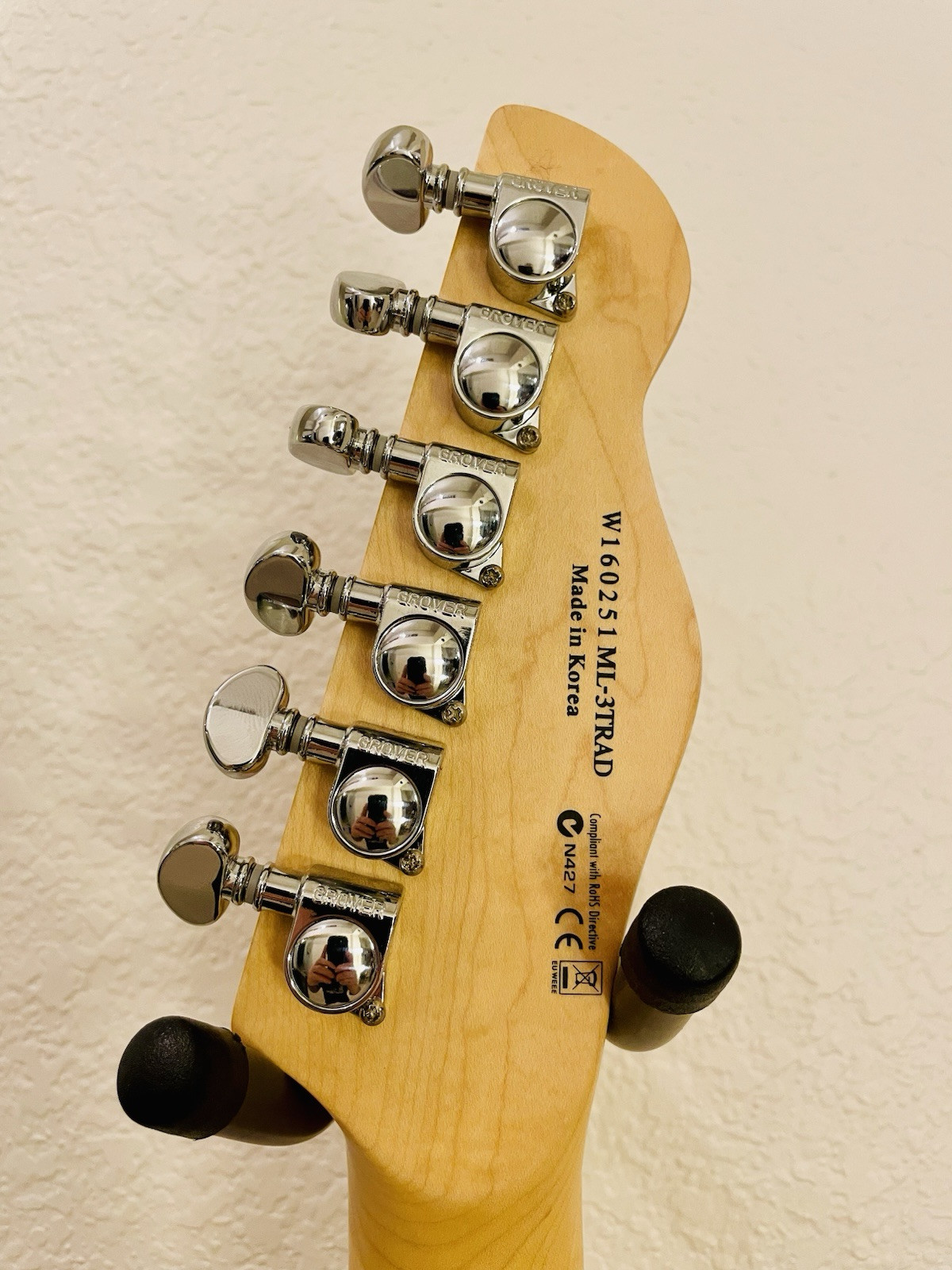 2016 Chapman ML3 Traditional Natural Ash Body Carved Top With Roadrunner Case
