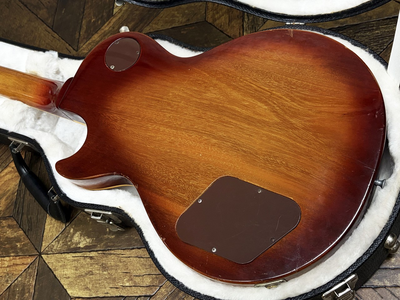 Gibson 1975 Les Paul Deluxe Conversion Cherry Sunburst 4.55kg Electric Guitar