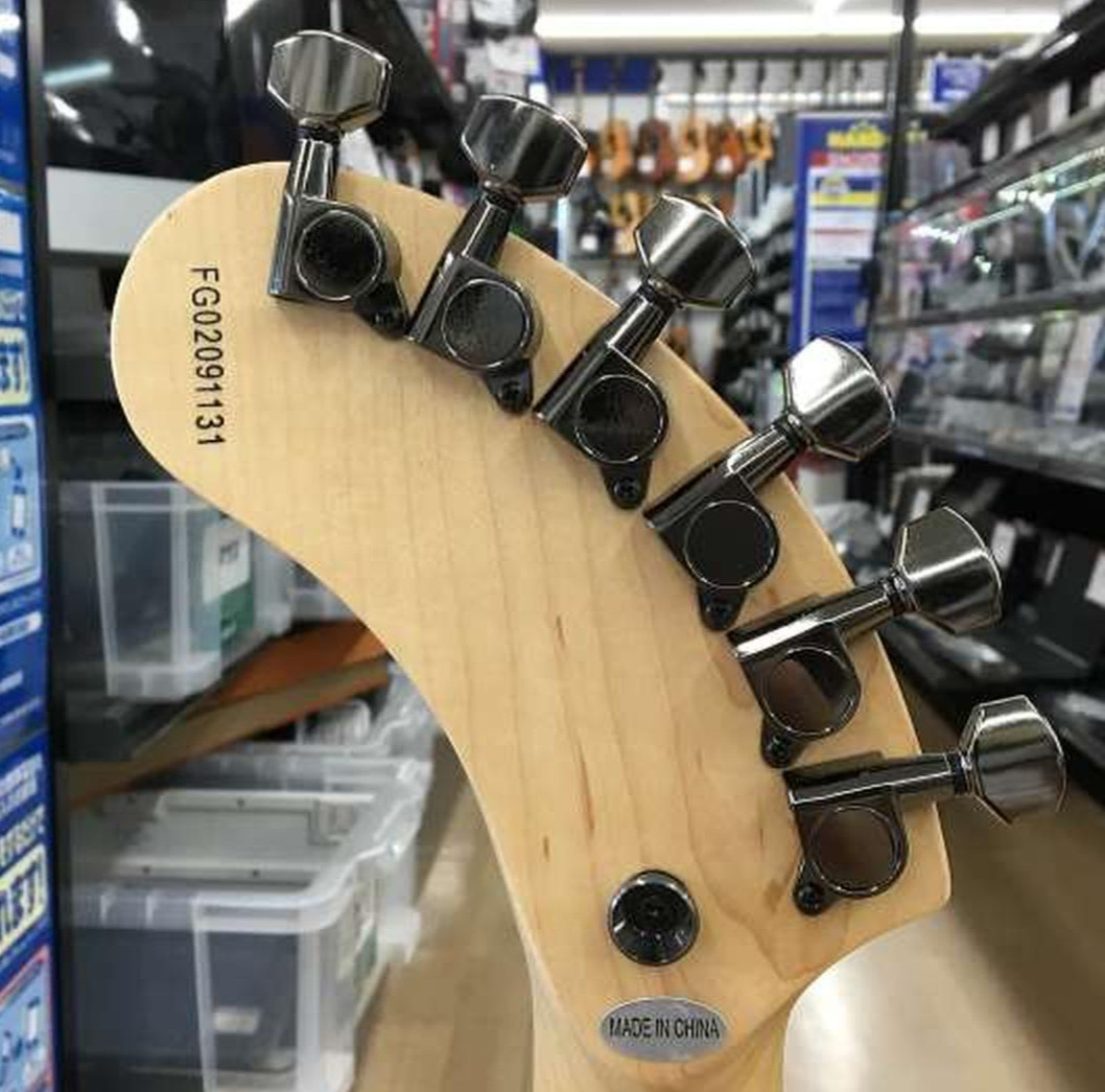 FENDER JAPAN ZO-3 Devilman Built-in Mini Guitar Limited edition of 100 piece